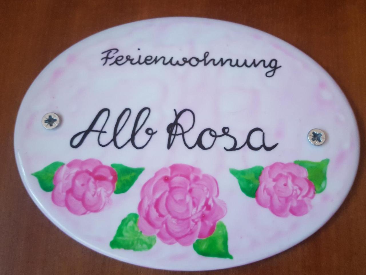 Alb-rosa Apartment